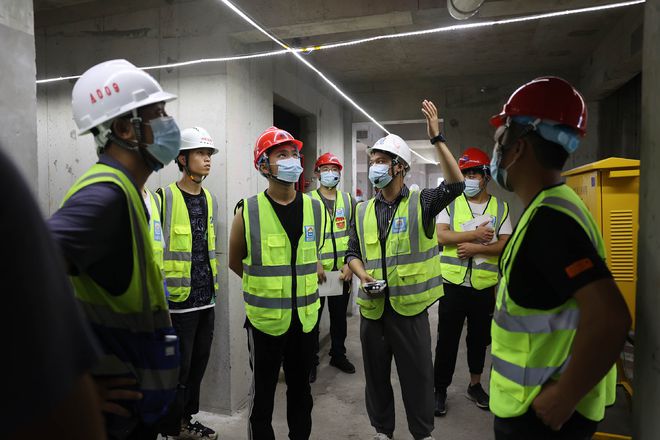 四大機(jī)器人現(xiàn)身工地，碧桂園以科技賦能安全生產(chǎn)與文明施工新標(biāo)桿